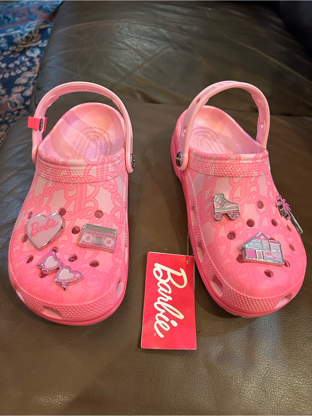 New Barbie women 9 crocs hot pink clogs